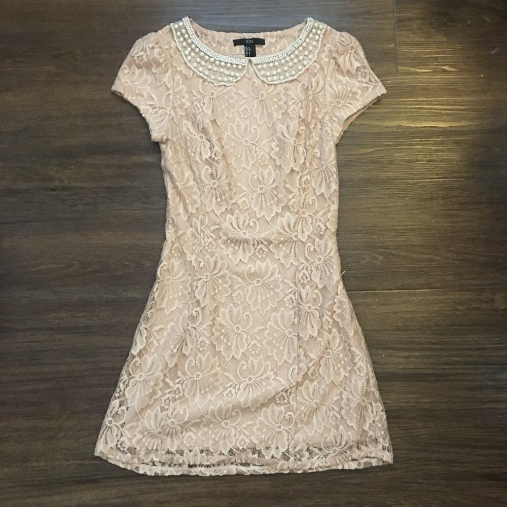 Forever 21 XXI Pearl Peter Pan Collar Rose Dress
